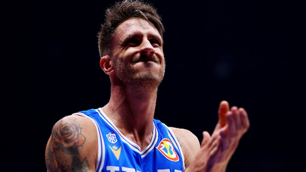 "Было 90% вероятности, что я умру": Итальянский форвард во второй раз поборол рак