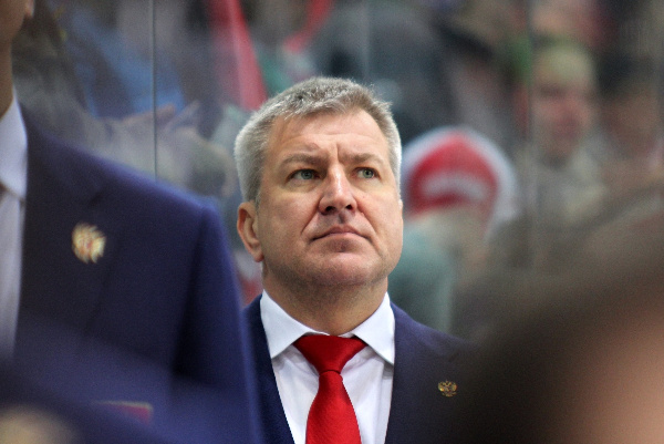 Клуб КХЛ с белорусом в составе объявил о назначении нового главного тренера