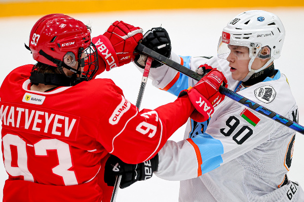 "Динамо-Шинник" упустил победу над МХК "Спартак" в матче МХЛ