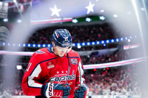 "Вашингтон" Протаса снова победил, Овечкина чествовали по случаю 1 500 матчей и 900 голов в НХЛ