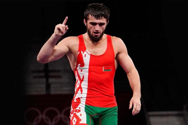 Магомедхабиб Кадимагомедов выиграл серебро чемпионата Европы по борьбе