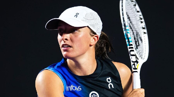 Ига Швентек не без усилий прошла в третий круг турнира WTA 1000 в Дубае