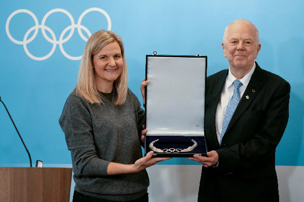 Главного биатлонного чиновника, при котором отстранили белорусов, наградили орденом МОКа