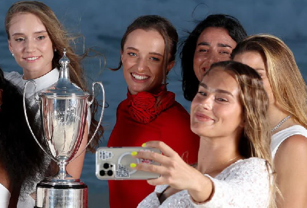 Соболенко — третья, Рыбакина — вторая. Чемпионская гонка WTA-2024 в самом разгаре