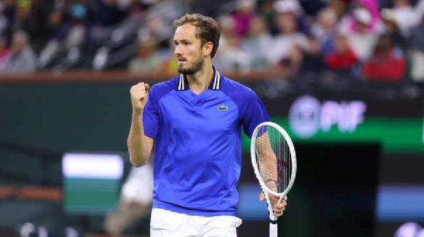 Даниил Медведев шагнул в 1/8 финала турнира ATP в Майами, обыграв Кэмерона Норри