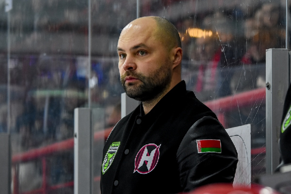 "Заслуживали по этой игре два очка": Андрей Антонов — о поражении "Гомелю"