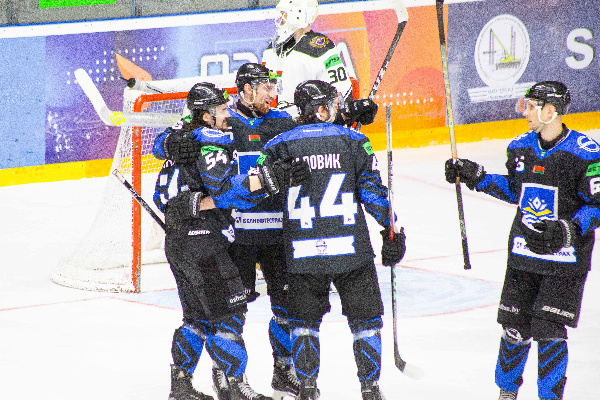 Новополоцкий "Химик" за три минуты до конца матча совершил камбэк и вырвал победу у "Авиатора"