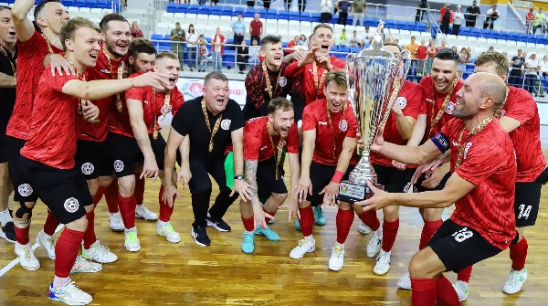 "Витэн" уничтожил "Европу" в первом матче квалификации Лиги чемпионов