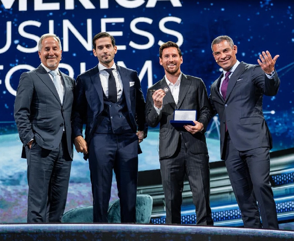 "Очень польщен": у Месси теперь есть ключ от города Майами