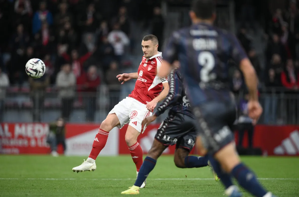 "Тулуза" уступила "Анже", "Брест" обыграл "Мец": итоги Лиги 1