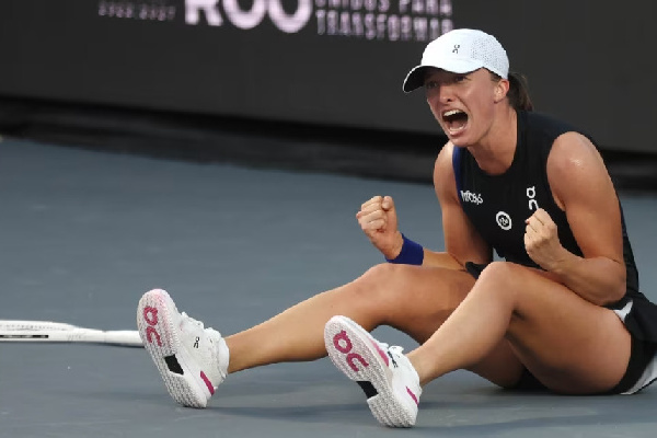 Крайне раздосадована: Швентек бросила полотенце на пол и выкрикнула ругательства на польском