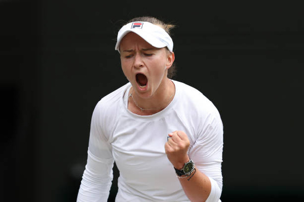 Елена Рыбакина не сумела выйти в финал Уимблдона