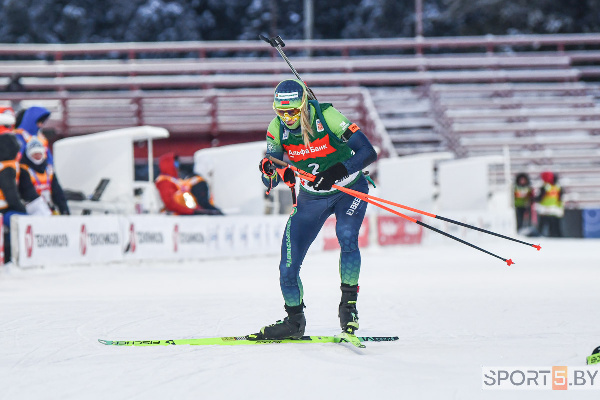 Министр спорта Сергей Ковальчук поздравил Динару Смольскую с Днём рождения