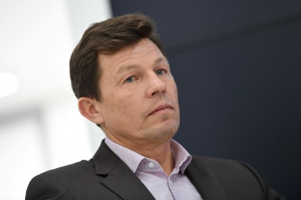 Виктор Майгуров рассказал, в чем российские биатлонисты уступают зарубежным
