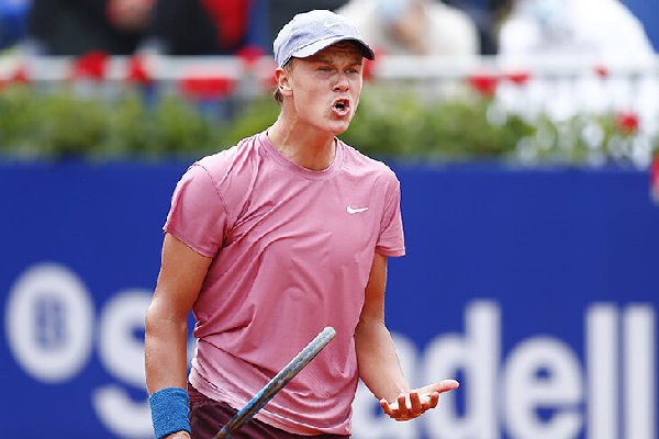 "В каком смысле? Боже правый...". Хольгер Руне раскритиковал ATP за хвалебный пост в адрес Янника Синнера