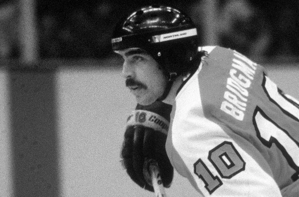 Скончался первый генеральный менеджер топового клуба НХЛ