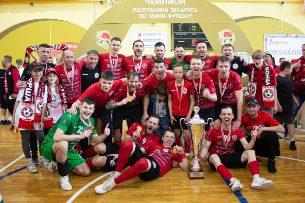 Оршанский "Витэн" перед стартом в Лиге чемпионов выиграл Суперкубок Беларуси