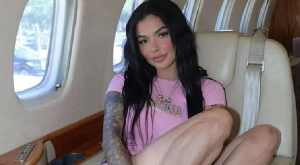 Модели OnlyFans выдали пожизненный запрет на посещение матчей НФЛ