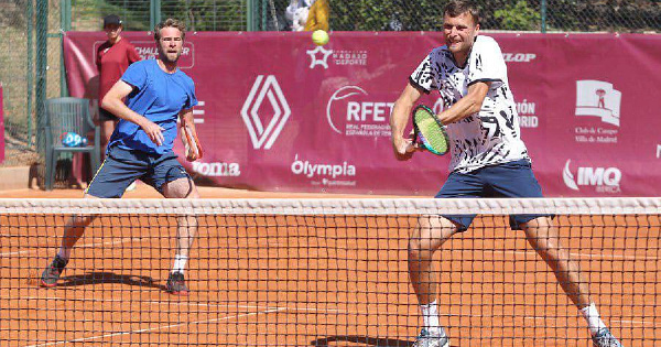 Белорусский теннисист Иван Лютаревич уступил в полуфинале турнира ATP в Лилле в парном разряде