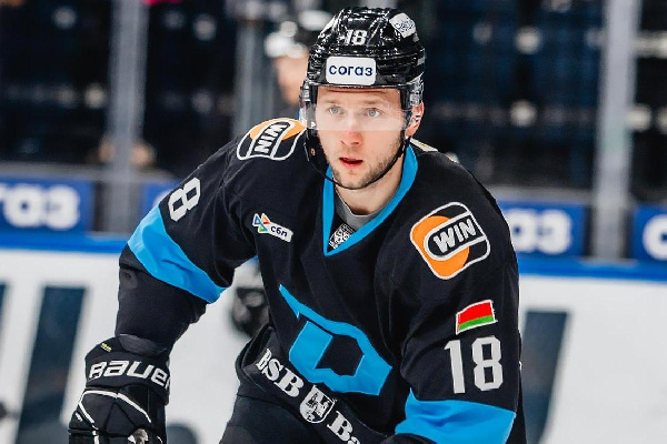 "Десять лет назад было все по-другому": Хенкель — о выступлении "зубров" в КХЛ