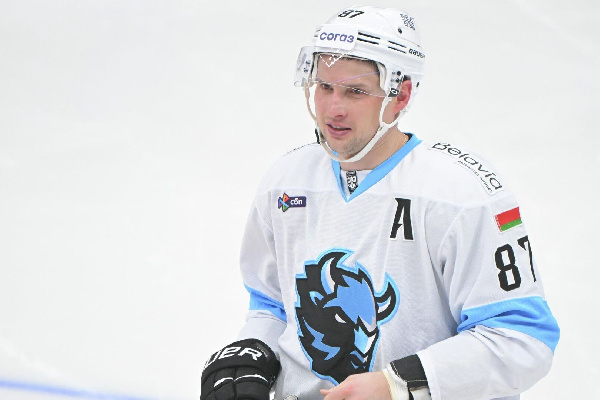 Форвард "Динамо" Вадим Шипачев признан лучшим игроком дня в КХЛ