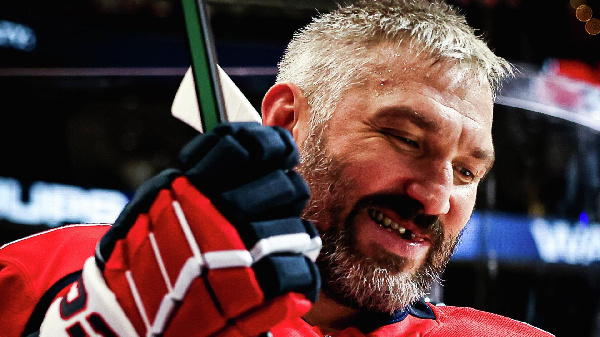 Овечкин повторил снайперский рекорд Уэйна Гретцки