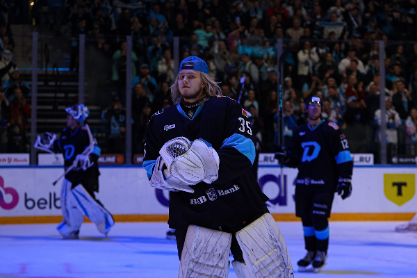 Молодой голкипер минского "Динамо" дебютировал в КХЛ
