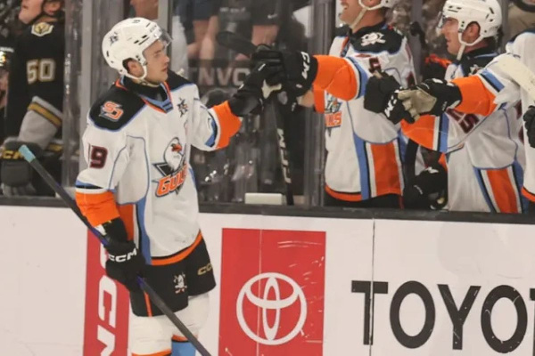 Егор Сидоров помог "Сан-Диего Галлз" семь раз поразить ворота соперника в матче АХЛ