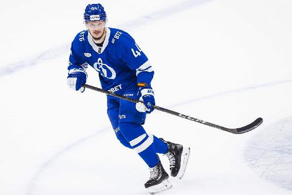 Защитник московского "Динамо" продолжит карьеру в "Авангарде"