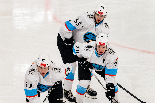 Бобруйский "Динамо-Шинник" отыгрался с 1:3, но уступил "Локо" в матче МХЛ