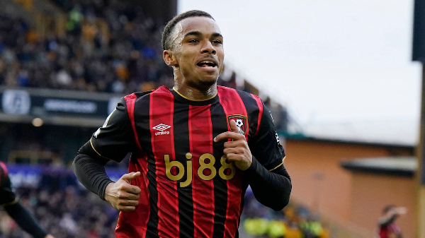 19-летний игрок "Борнмута" установил рекорд 21 века в своем дебютном сезоне АПЛ