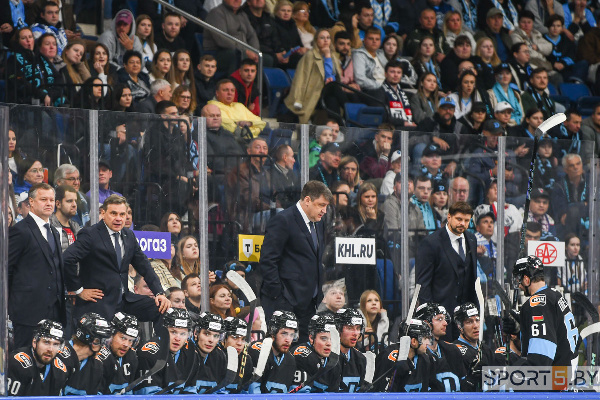Дмитрий Квартальнов возглавил рейтинг тренеров КХЛ