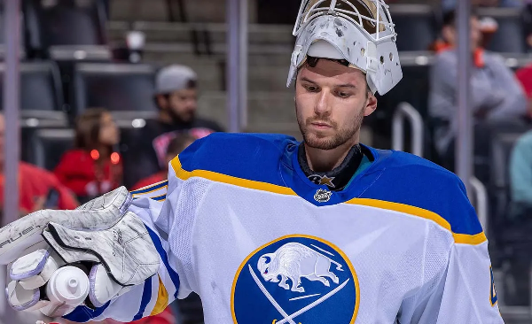 "Спартак" после разгрома от минского "Динамо" подписал контракт с голкипером из НХЛ