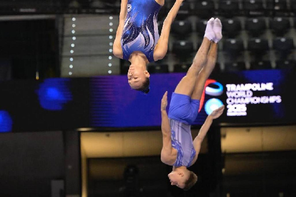 Литвинович и Лебедева победили в смешанных синхронных прыжках на этапе Кубка мира
