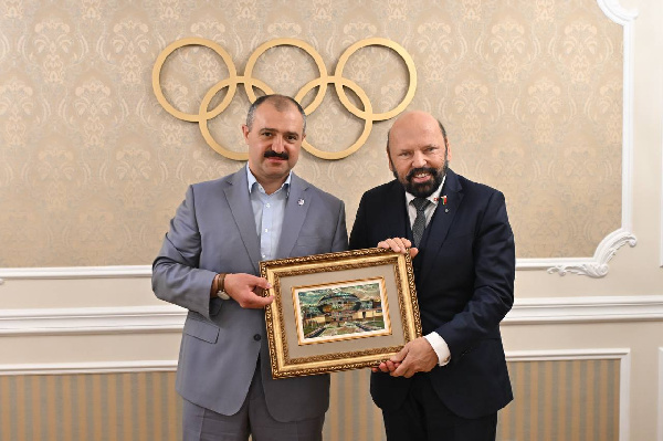 Виктор Лукашенко встретился с почетным консулом Республики Беларусь в Люцерне Германном Александером Бейелером