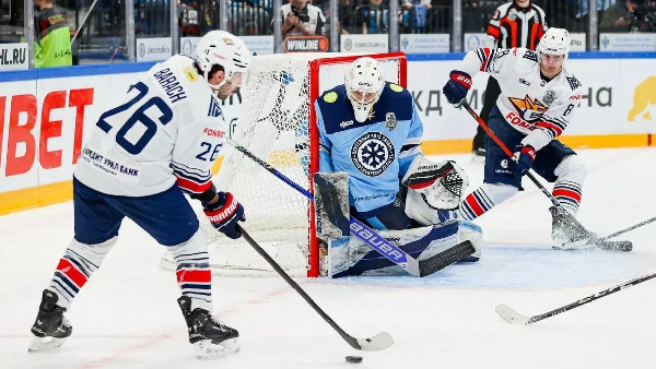 "Металлург" находится в шаге от выхода во второй раунд плей-офф КХЛ