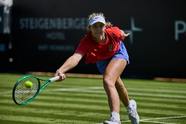 Чемпионка "Ролан Гаррос" Андреева неожиданно покинула турнир WTA в Германии