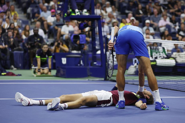 Даниил Медведев прокомментировал своё падение в финале US Open