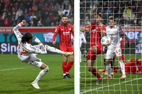 "Бавария" разгромила "Хайденхайм": итоги дня в Бундеслиге