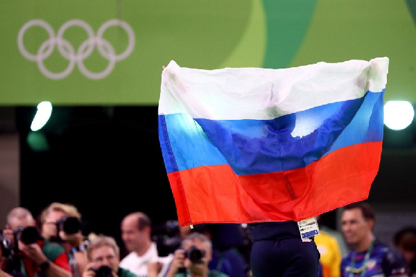 Международный союз современного пятиборья допустил российских юниоров с флагом и гимном