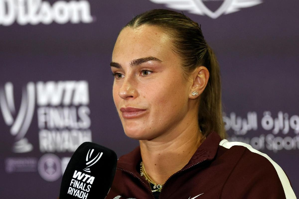 Арина Соболенко приняла участие в популярном тренде "Базовый минимум"