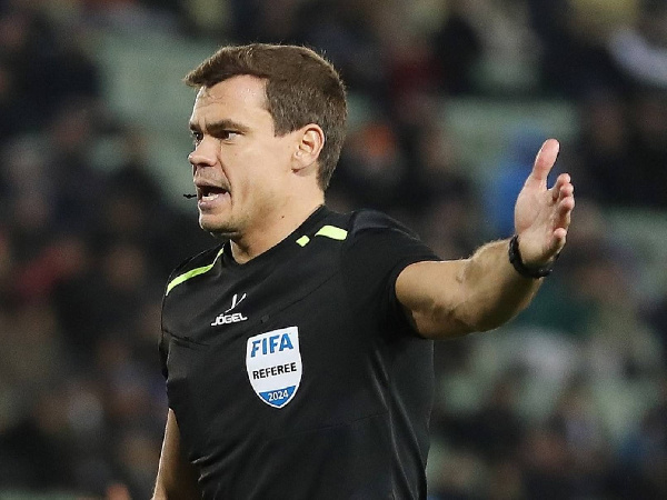 Экс-арбитр Синяев: "Ни одна камера не говорит о том, что игрок "Арсенала" в офсайде"