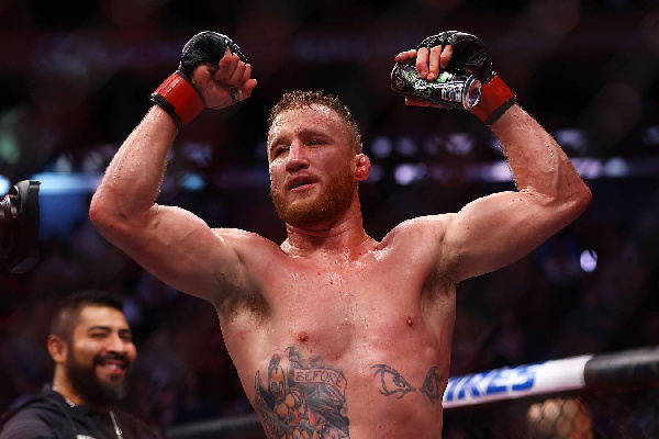 Гейджи победил Топурию в Белом доме и стал чемпионом UFC в лёгком весе