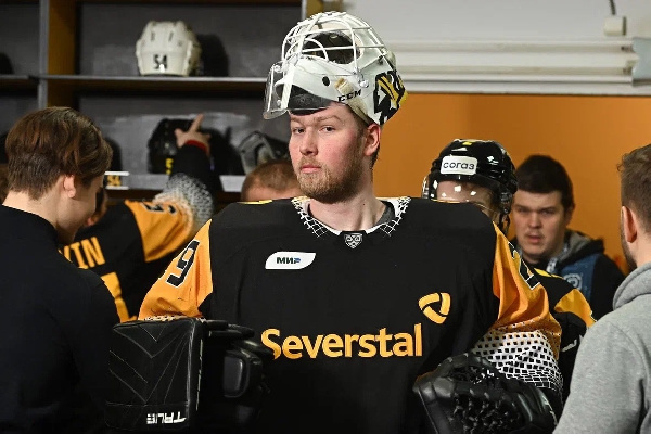 Экс-голкипер жлобинского "Металлурга" стал лучшим голкипером месяца в КХЛ