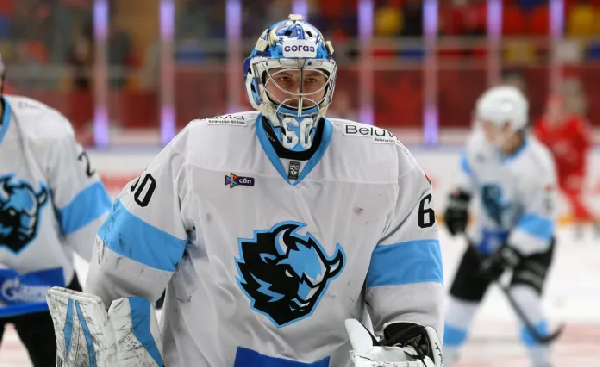 Вратари минского "Динамо" вошли в число худших в КХЛ в 2026 году