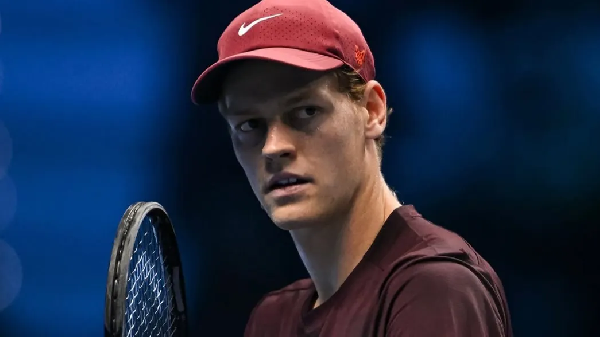 Синнер обошел Циципаса по числу полуфиналов на "Мастерсах" в возрасте 25 лет