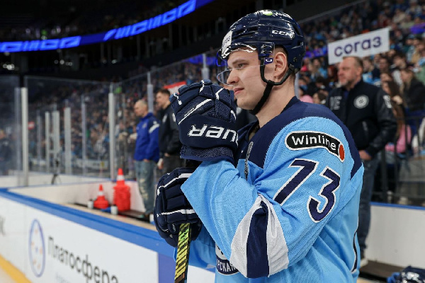 В стан главного соперника минского "Динамо" перешел хоккеист "Сибири"