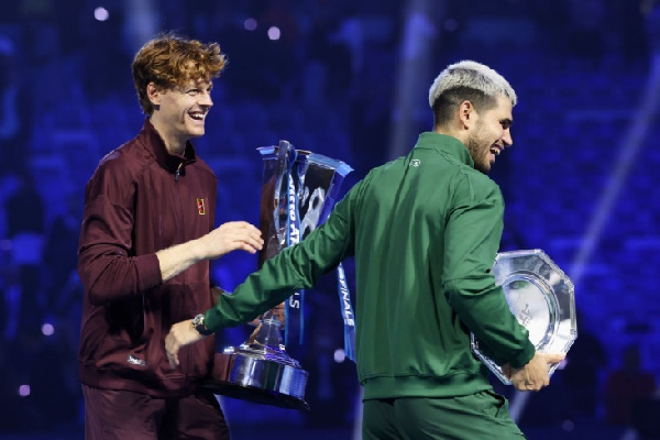 Так сдружились! Первая и вторая ракетки мира учат языки друг друга