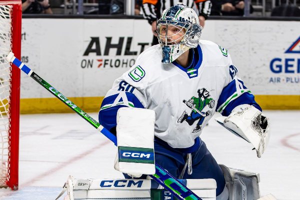 Никита Толопило признан второй звездой в матче АХЛ против "Тусона"