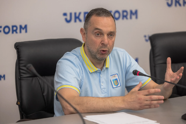 НОК Украины выступил против возвращения флагов Беларуси и России на соревнования